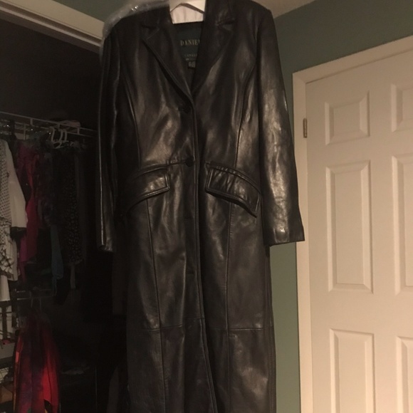 danier leather trench coat